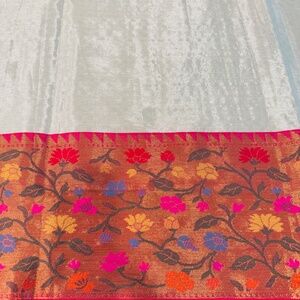 Beautiful semi monochrome tissue  Pattu Kanchipuram kanchi saree sari